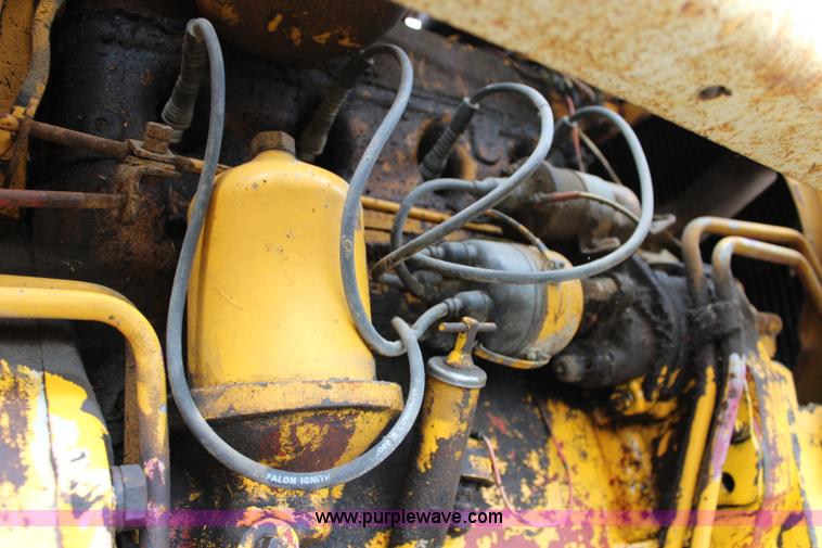 image for item J5956 International 2504 tractor