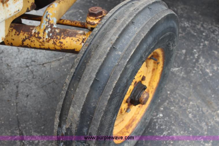 image for item J5956 International 2504 tractor