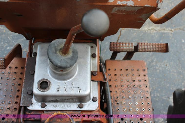 image for item J5957 1965 Minneapolis Moline Jet Star 3 tractor