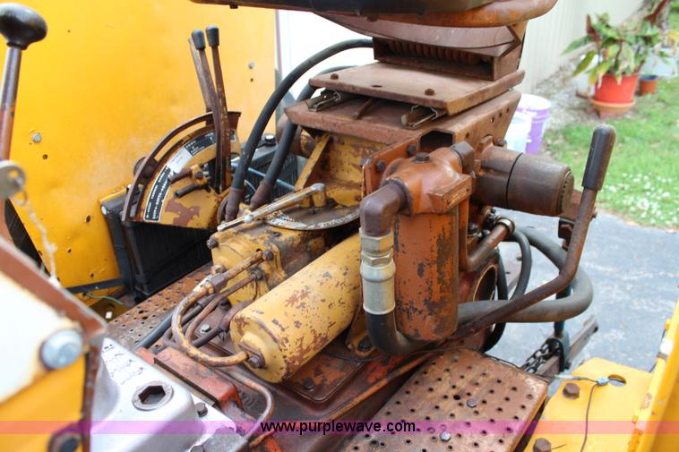 image for item J5957 1965 Minneapolis Moline Jet Star 3 tractor