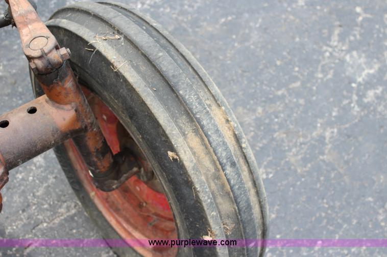 image for item J5957 1965 Minneapolis Moline Jet Star 3 tractor