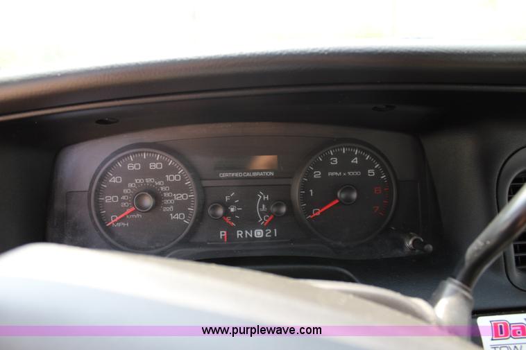 image for item J5989 2007 Ford Crown Victoria Police Interceptor