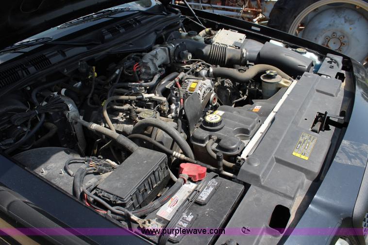 image for item J5989 2007 Ford Crown Victoria Police Interceptor