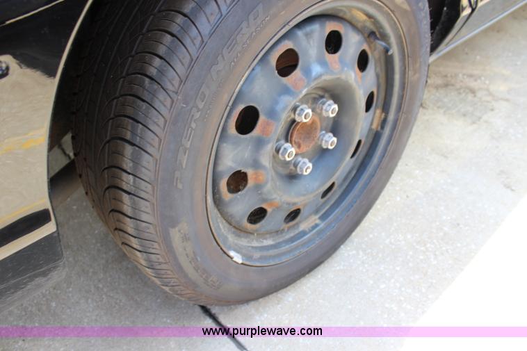 image for item J5989 2007 Ford Crown Victoria Police Interceptor