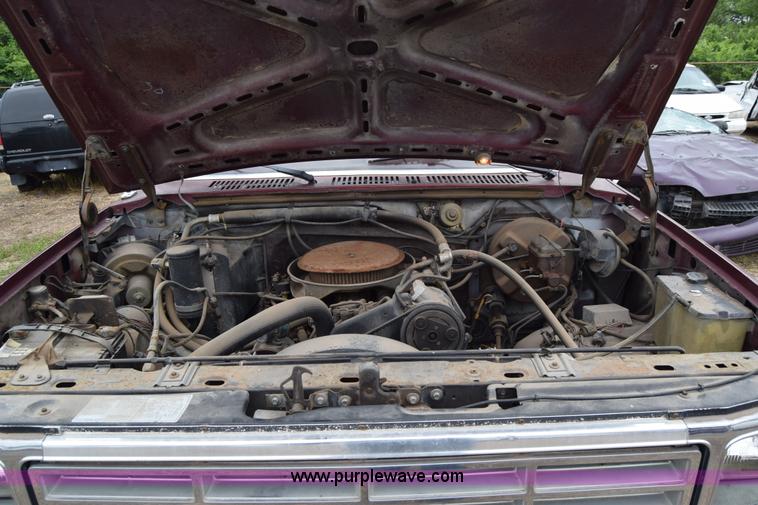 image for item J6620 1983 Ford F150 pickup truck