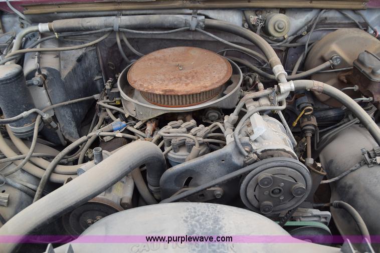 image for item J6620 1983 Ford F150 pickup truck