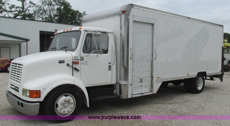 image for item J8535 1995 International 4700LPX box van