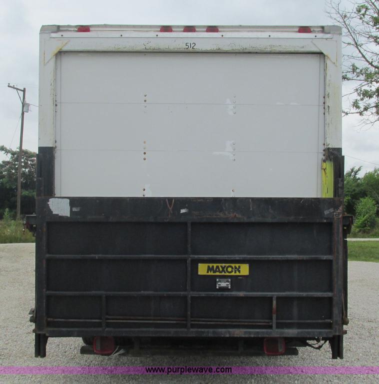 image for item J8535 1995 International 4700LPX box van