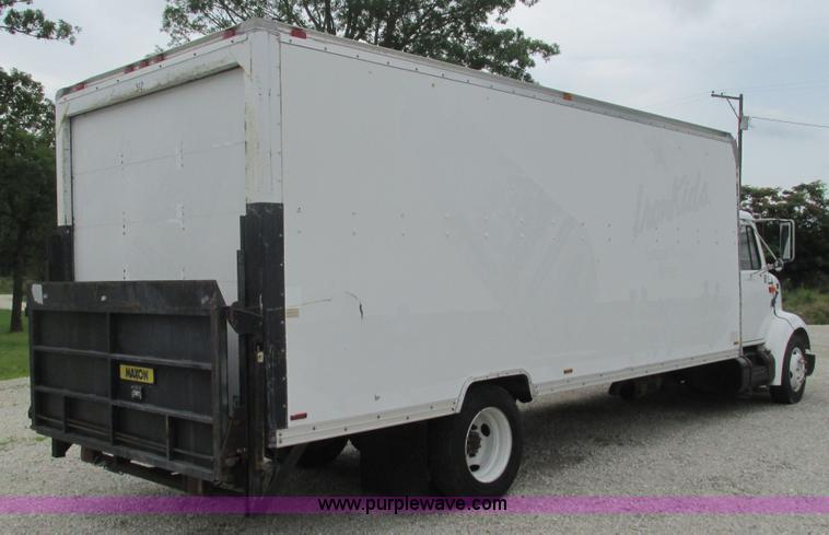 image for item J8535 1995 International 4700LPX box van