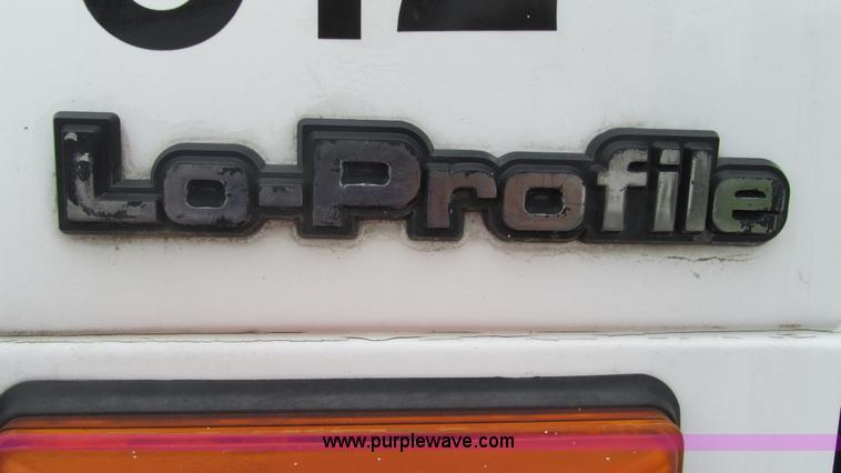 image for item J8535 1995 International 4700LPX box van