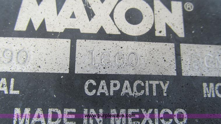 image for item J8535 1995 International 4700LPX box van