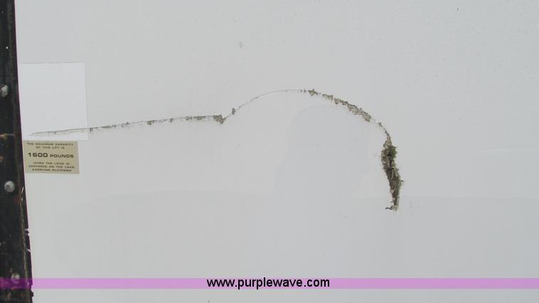 image for item J8535 1995 International 4700LPX box van