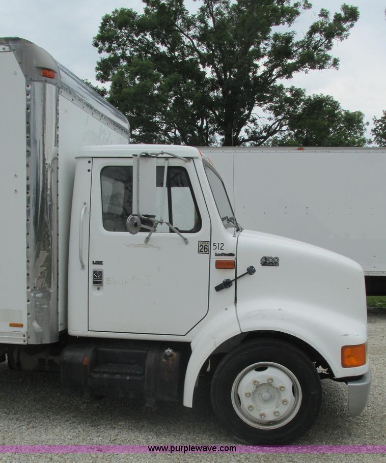 image for item J8535 1995 International 4700LPX box van