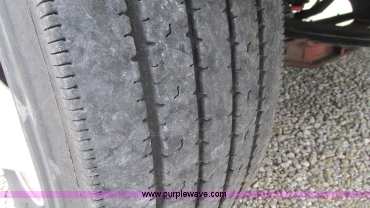 image for item J8535 1995 International 4700LPX box van