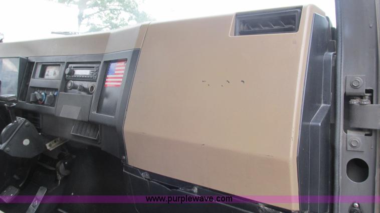 image for item J8535 1995 International 4700LPX box van