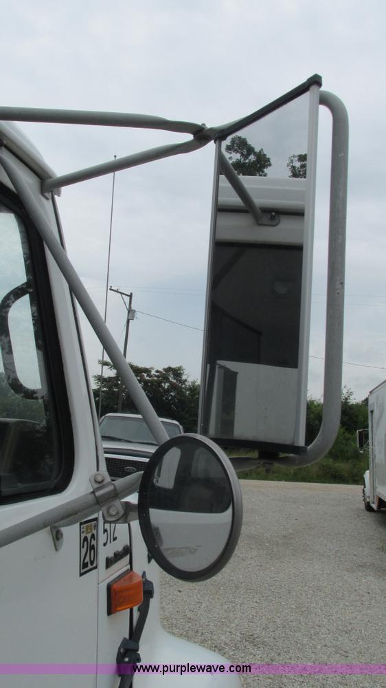 image for item J8535 1995 International 4700LPX box van