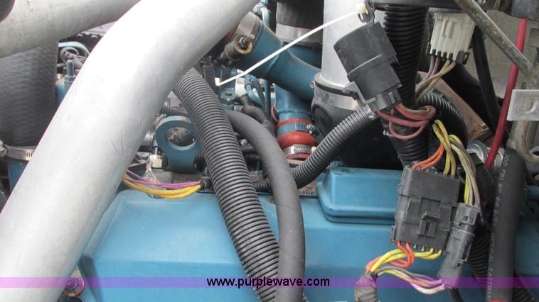 image for item J8535 1995 International 4700LPX box van