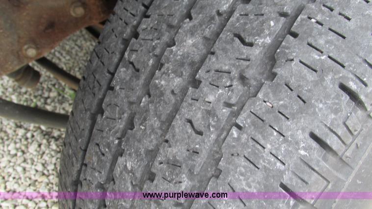 image for item J8536 2006 Ford F250 Super Duty XL pickup truck