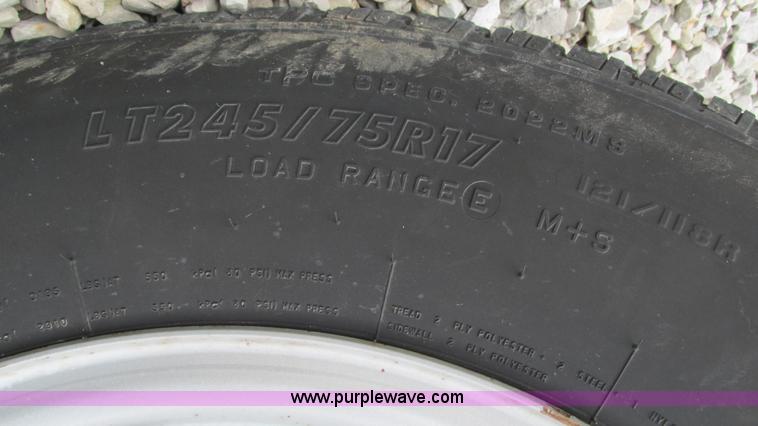 image for item J8536 2006 Ford F250 Super Duty XL pickup truck