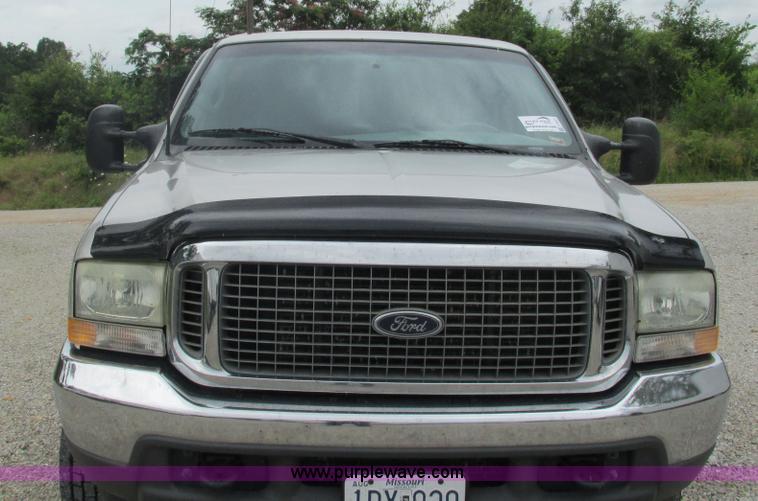 image for item J8537 2002 Ford Excursion XLT SUV