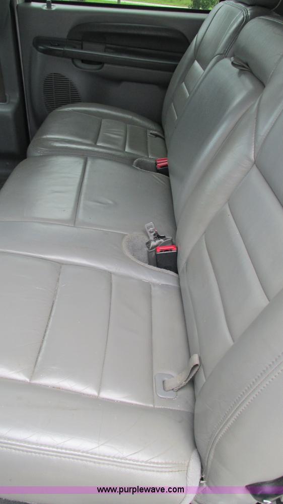 image for item J8537 2002 Ford Excursion XLT SUV