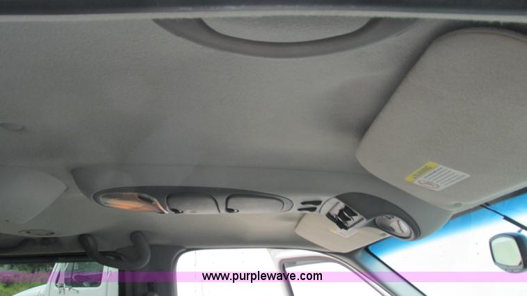 image for item J8537 2002 Ford Excursion XLT SUV