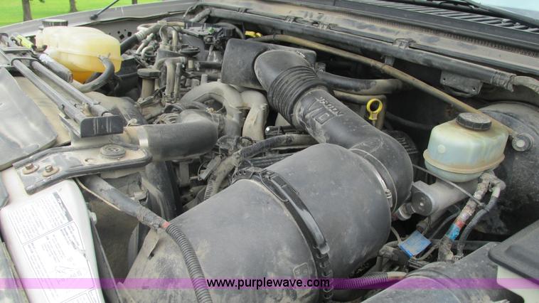 image for item J8537 2002 Ford Excursion XLT SUV