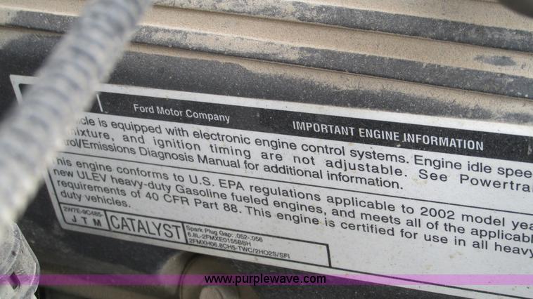 image for item J8537 2002 Ford Excursion XLT SUV