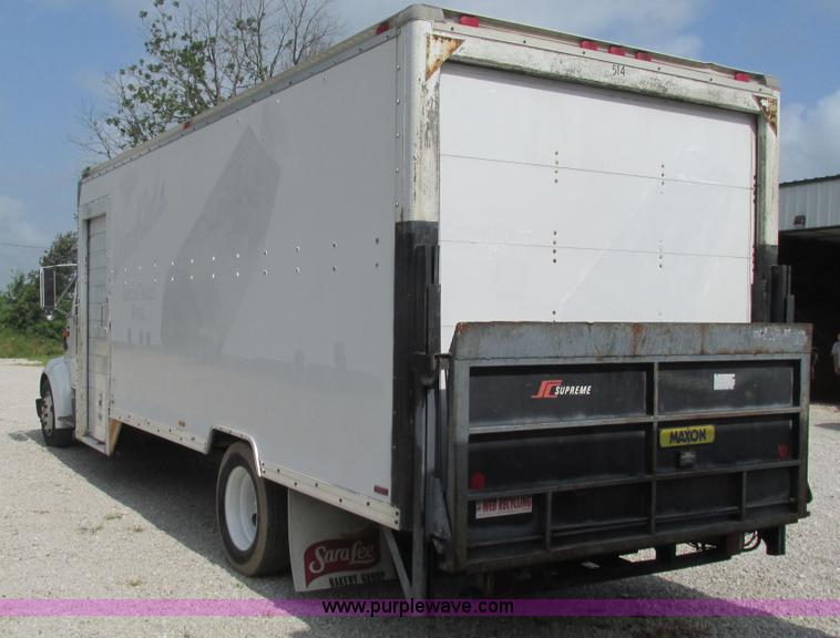 image for item J8538 1995 International 4700LPX box van