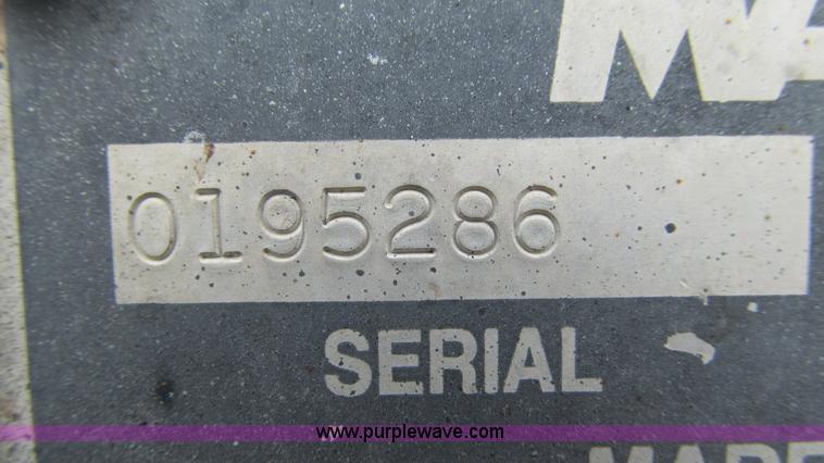 image for item J8538 1995 International 4700LPX box van