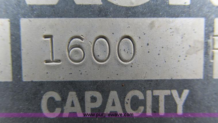 image for item J8538 1995 International 4700LPX box van