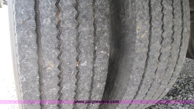 image for item J8538 1995 International 4700LPX box van