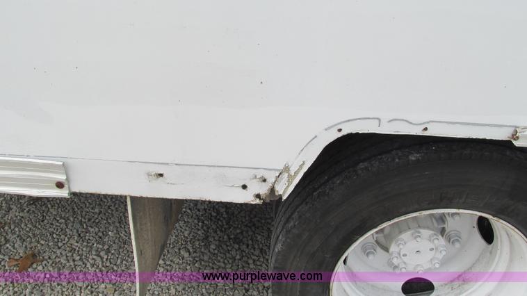 image for item J8538 1995 International 4700LPX box van