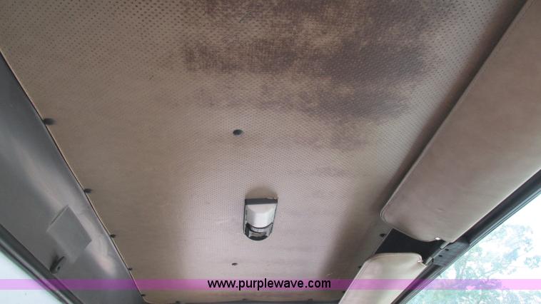 image for item J8538 1995 International 4700LPX box van