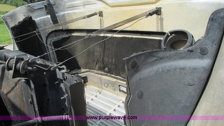 image for item J8538 1995 International 4700LPX box van