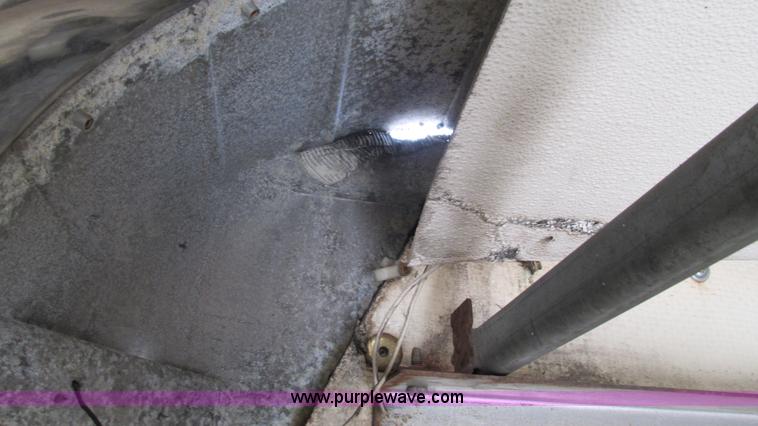 image for item J8538 1995 International 4700LPX box van