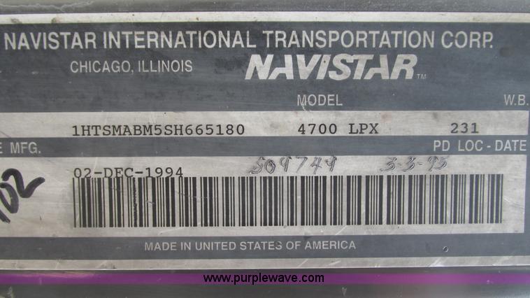 image for item J8538 1995 International 4700LPX box van