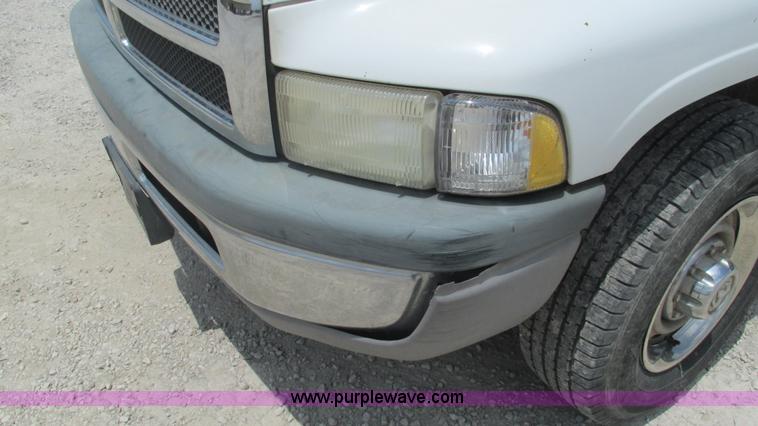 image for item J8539 1999 Dodge Ram 2500 pickup truck