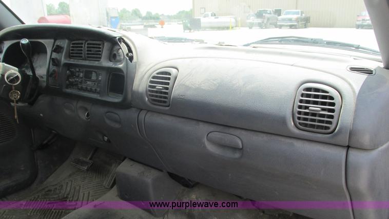 image for item J8539 1999 Dodge Ram 2500 pickup truck