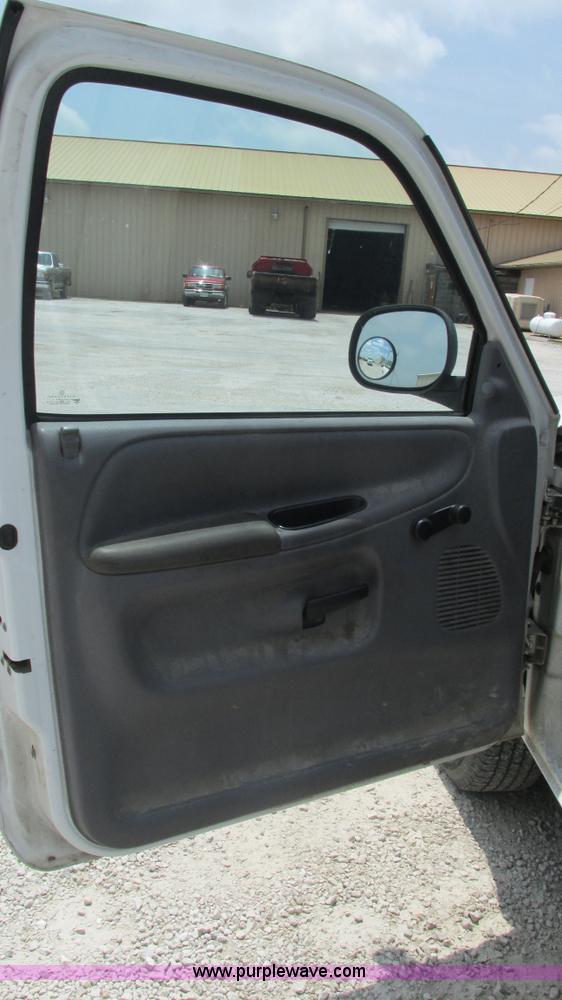 image for item J8539 1999 Dodge Ram 2500 pickup truck