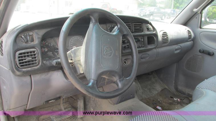 image for item J8539 1999 Dodge Ram 2500 pickup truck