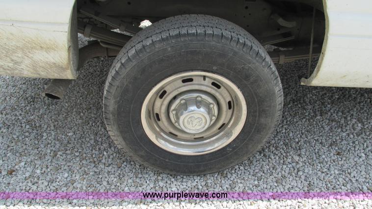 image for item J8539 1999 Dodge Ram 2500 pickup truck
