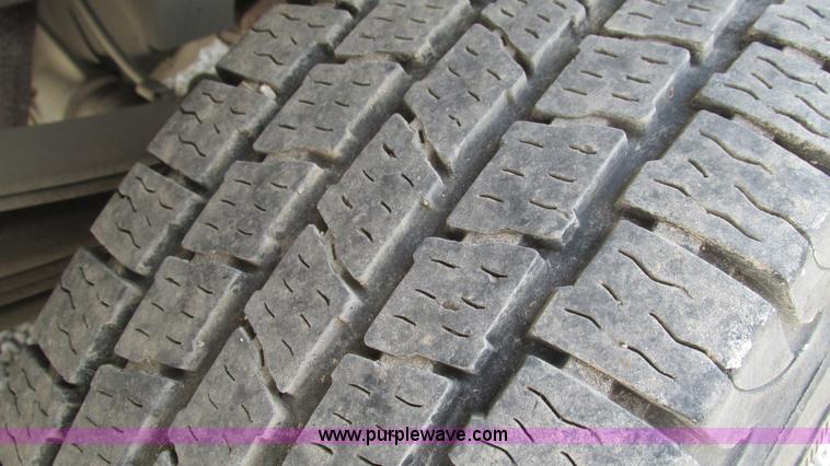 image for item J8539 1999 Dodge Ram 2500 pickup truck