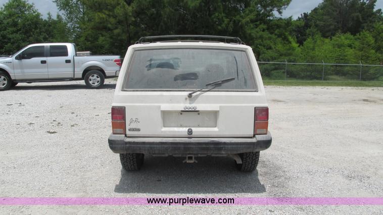 image for item J8542 1996 Jeep Cherokee Sport SUV