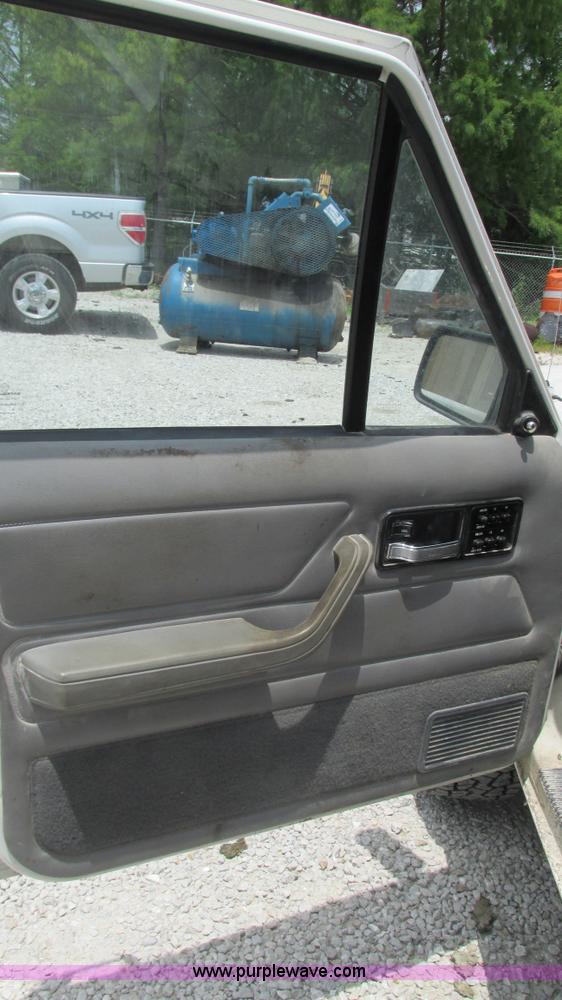 image for item J8542 1996 Jeep Cherokee Sport SUV