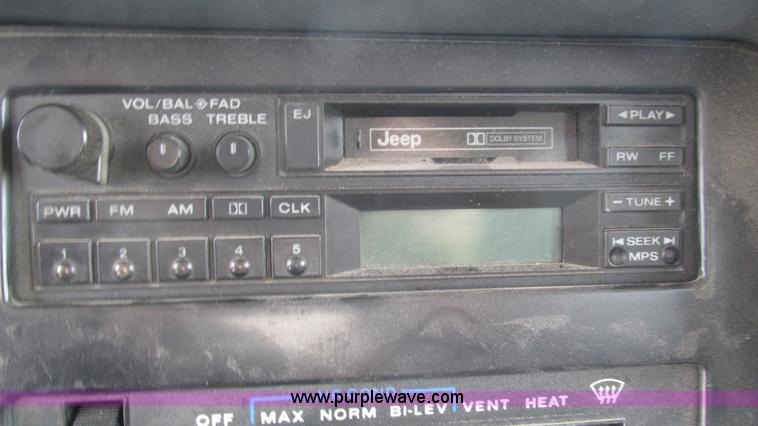 image for item J8542 1996 Jeep Cherokee Sport SUV