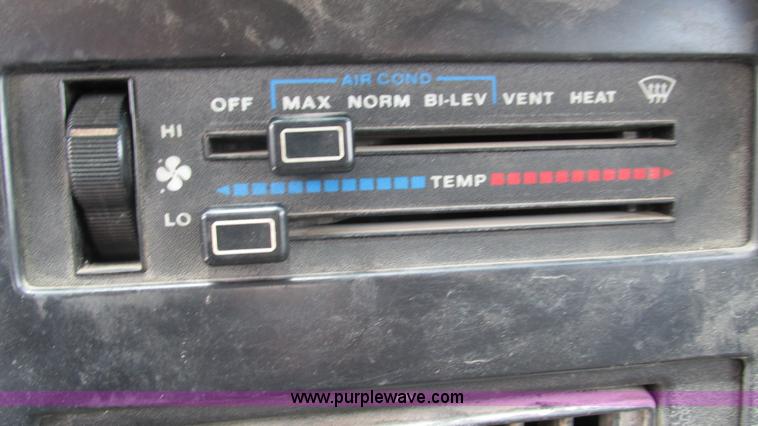 image for item J8542 1996 Jeep Cherokee Sport SUV