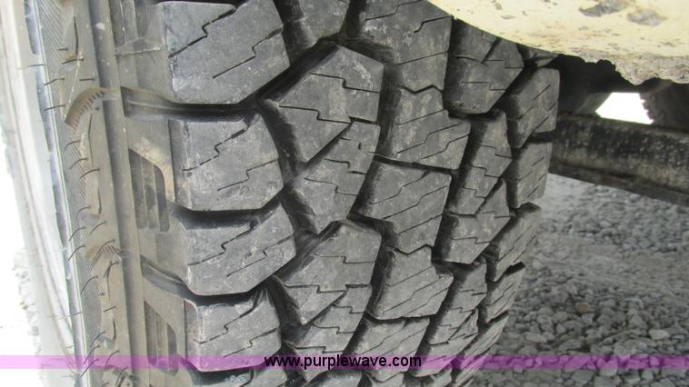 image for item J8542 1996 Jeep Cherokee Sport SUV