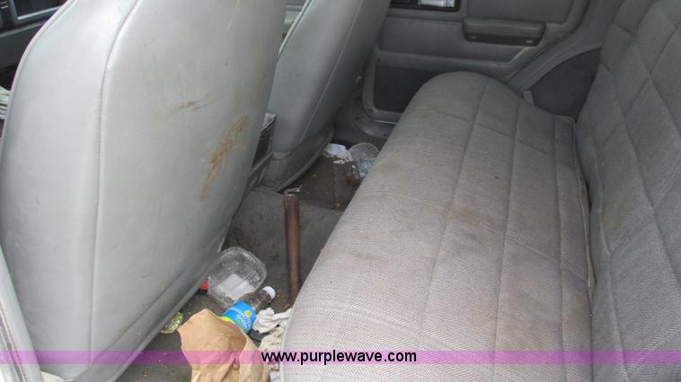 image for item J8542 1996 Jeep Cherokee Sport SUV