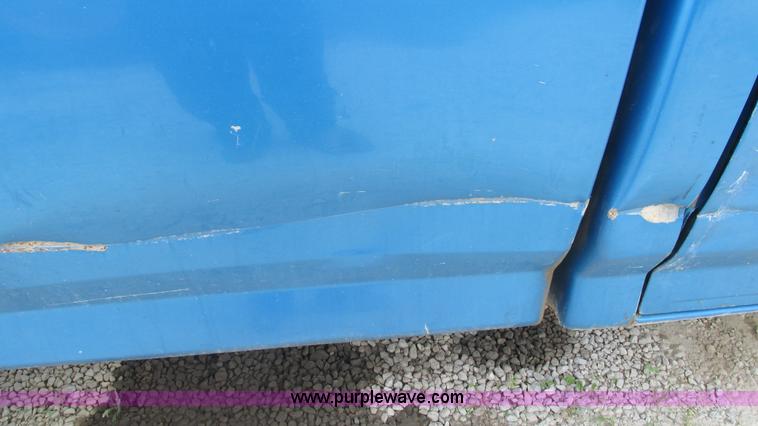 image for item J8544 1995 Ford F150 XL pickup truck